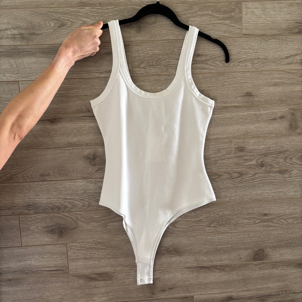 NWT Oak+Fort White Tank Bodysuit, Size S